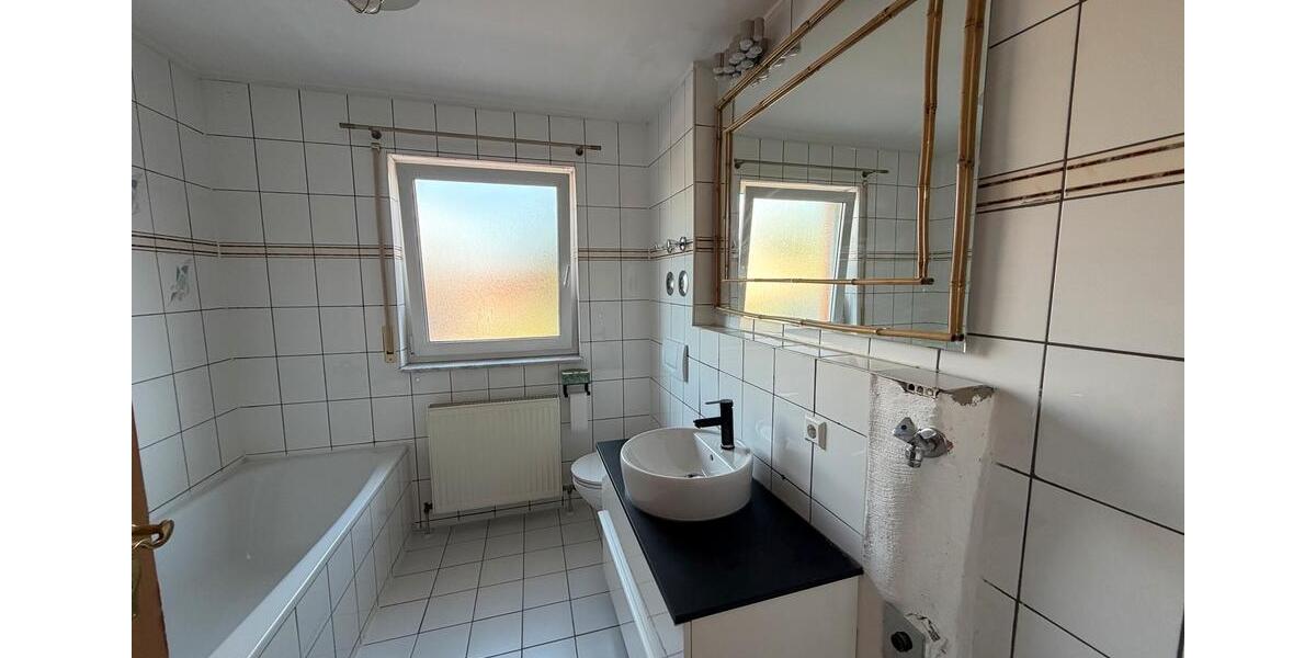 Erdgeschoßwohnung Bretten - 2 Zimmer, 70 m&sup2;, 900&euro; | Angebot:26507751