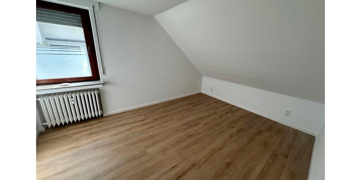 Dachgeschoßwohnung Bad Oeynhausen Dehme - 3 Zimmer, 55 m&sup2;, 450&euro; | Angebot:26591580