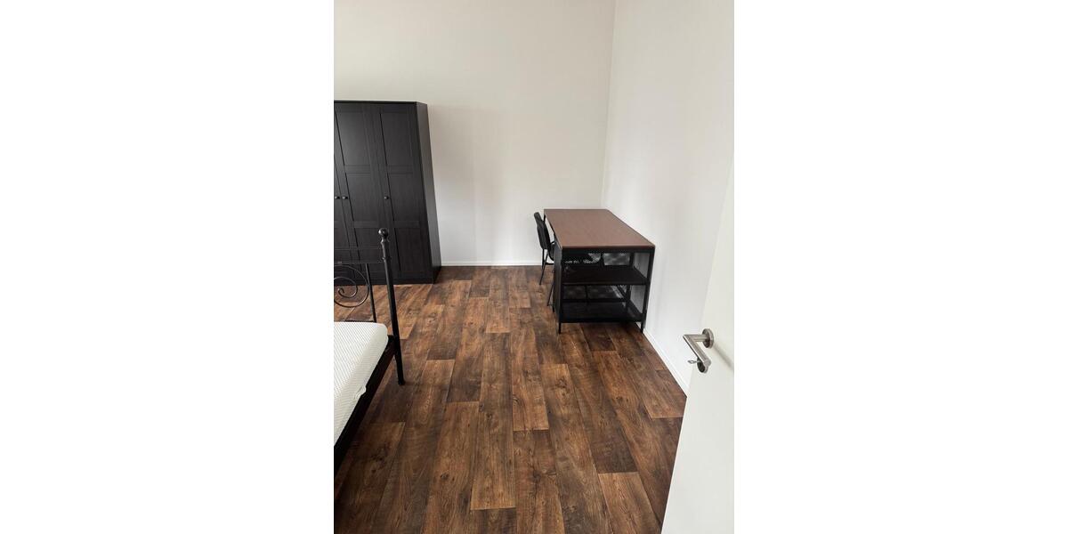 WG-Zimmer 5er WG möbliert 5 zimmer