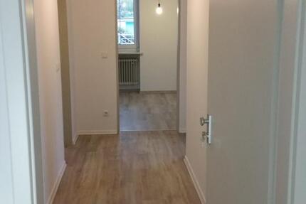 2 Zimmer Wohnung plus große separate Küche. 2 zimmer