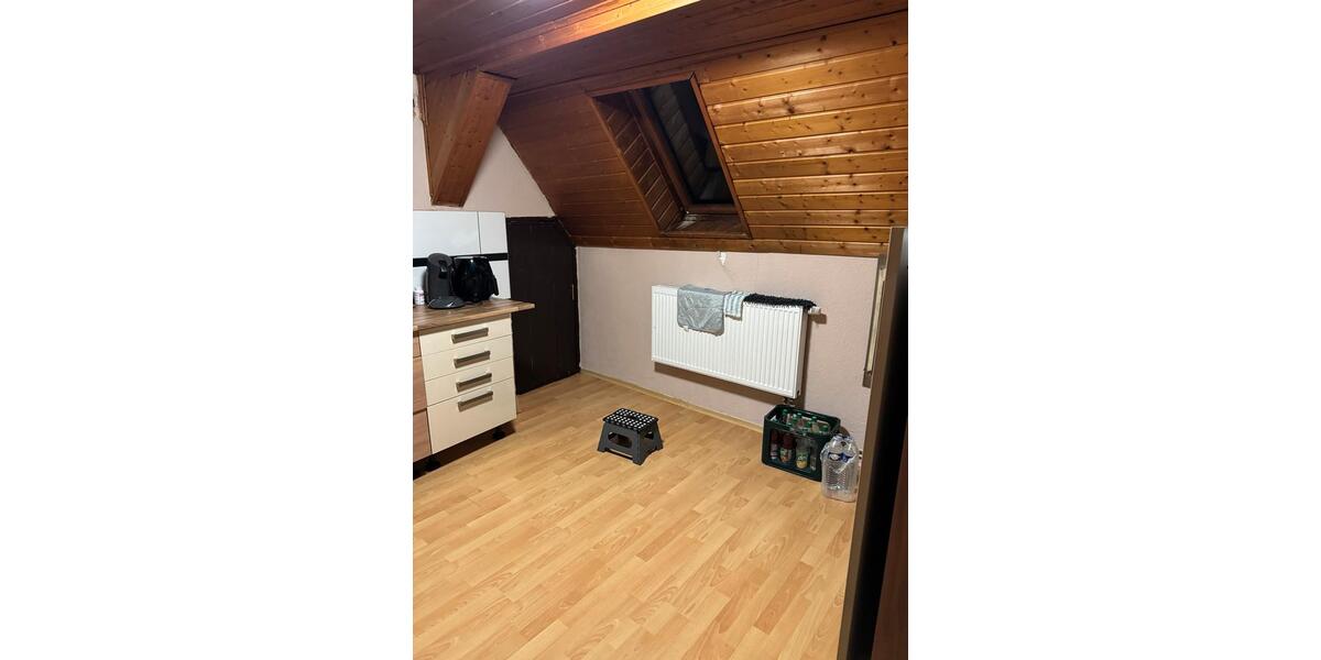Dachgeschoßwohnung Aalen Attenhofen - 3 Zimmer, 85 m&sup2;, 800&euro; | Angebot:26231213