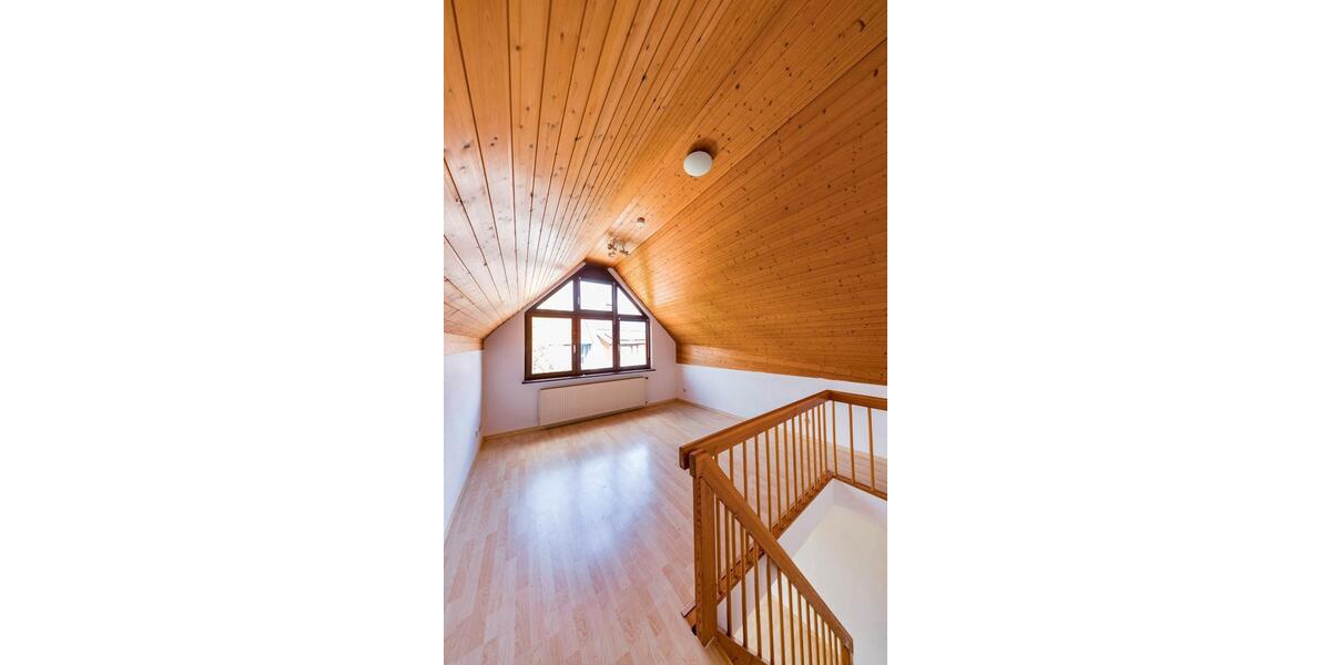 Etagenwohnung Steinau an der Straße - 3 Zimmer, 89 m&sup2;, 750&euro; | Angebot:26598376