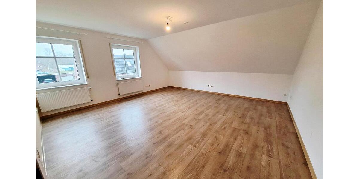 Dachgeschoßwohnung Barßel - 2 Zimmer, 106 m&sup2;, 650&euro; | Angebot:25613354