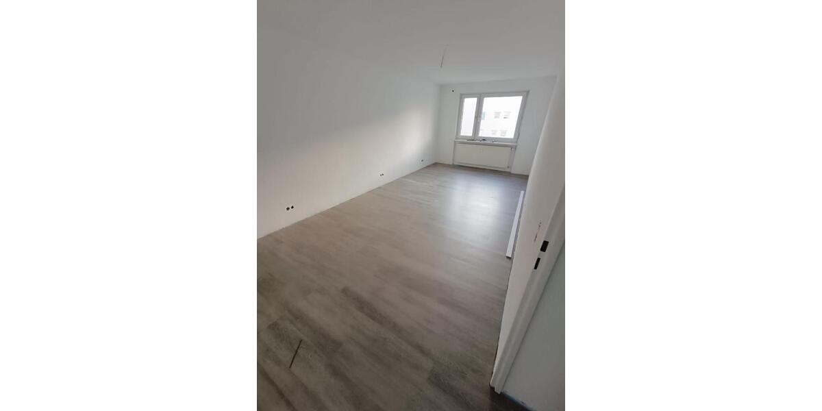 Etagenwohnung Göppingen Bruckwasen - 4 Zimmer, 87 m&sup2;, 1.490&euro; | Angebot:25908750