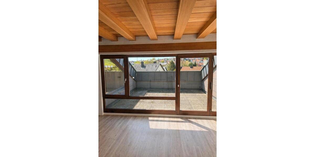 Dachgeschoßwohnung Erlenbach - 2.5 Zimmer, 89 m&sup2;, 935&euro; | Angebot:26283878