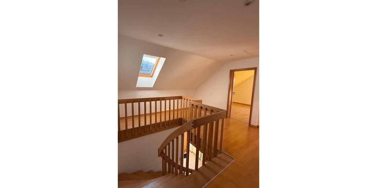 Einfamilienhaus Kandern - 5 Zimmer, 150 m&sup2;, 1.950&euro; | Angebot:25856128