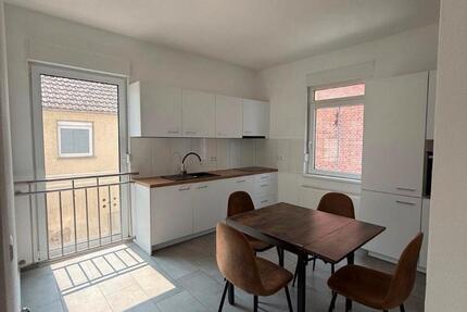 Wohnen auf Zeit Ludwigsburg - 4 Zimmer, 95 m&sup2;, 500&euro; | Angebot:26386831