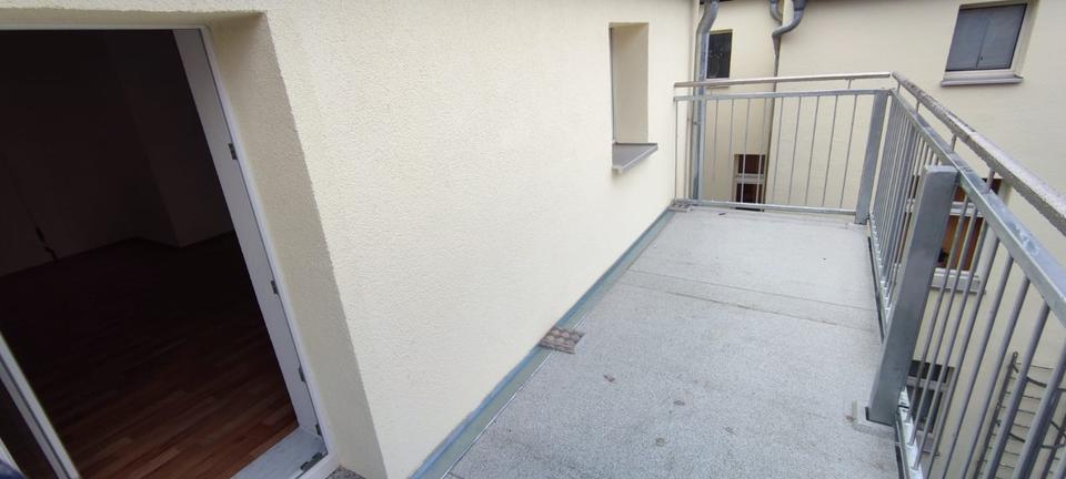 Dachgeschoßwohnung Magdeburg - 1 Zimmer, 62 m&sup2;, 420&euro; | Angebot:26057498