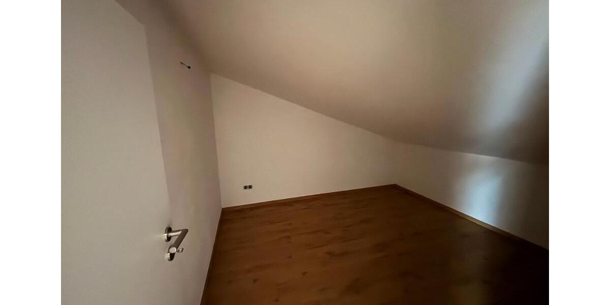 Dachgeschoßwohnung Altomünster - 2 Zimmer, 80 m&sup2;, 1.050&euro; | Angebot:26465620
