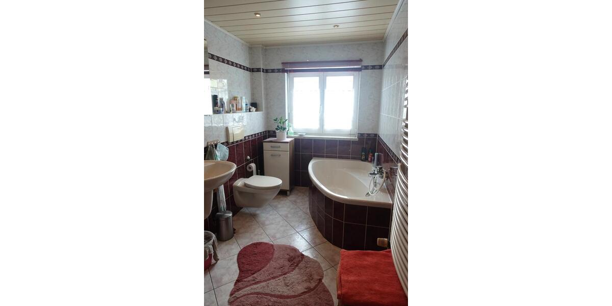 Helle und Ruhige 3-Raum-Wohnung im 2.OG (DG) 3 zimmer