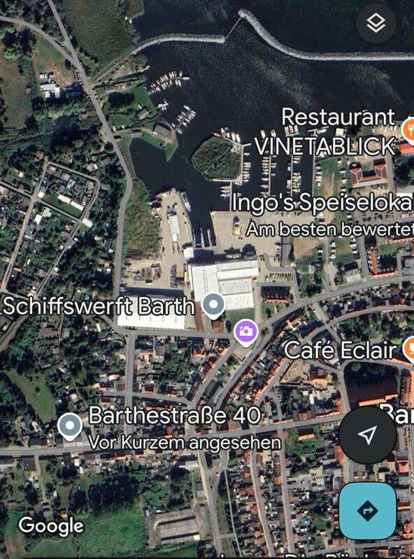 Sanierte Wohnung mit Blick in den Hinterhof - unweit des Hafens