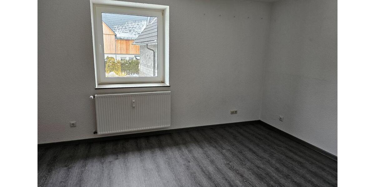 Etagenwohnung Bad Berleburg - 3 Zimmer, 117 m&sup2;, 800&euro; | Angebot:24977013