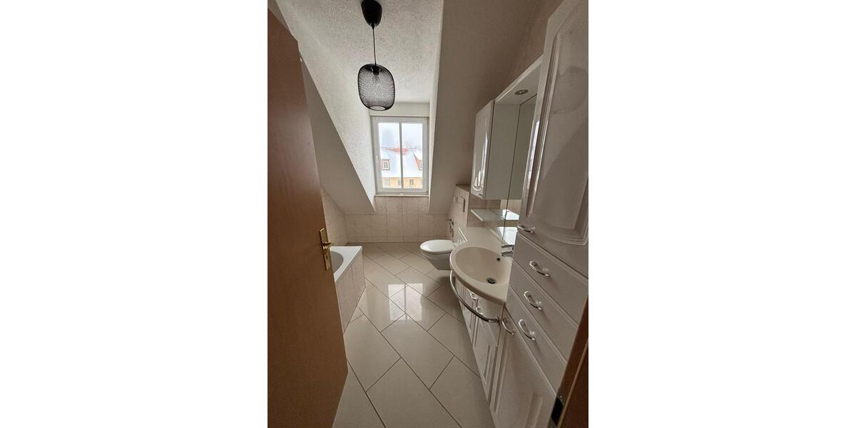 Dachgeschoßwohnung Bernburg (Saale) - 2 Zimmer, 49 m&sup2;, 575&euro; | Angebot:24805943