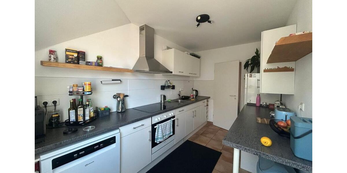 Dachgeschoßwohnung Friedrichsdorf - 3 Zimmer, 120 m&sup2;, 1.200&euro; | Angebot:26295541