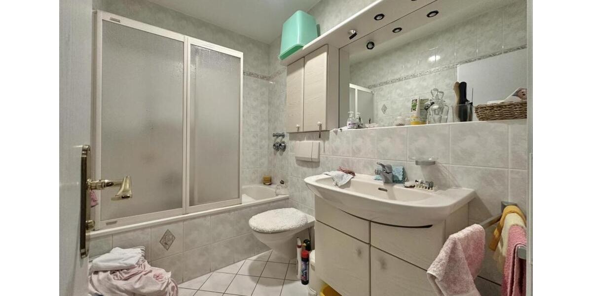 Etagenwohnung Offenbach am Main Bieber - 2 Zimmer, 62 m&sup2;, 900&euro; | Angebot:24716520