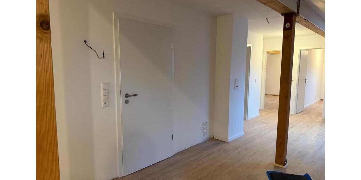 Erstbezug! 80 m² unter dem Dach 3 zimmer