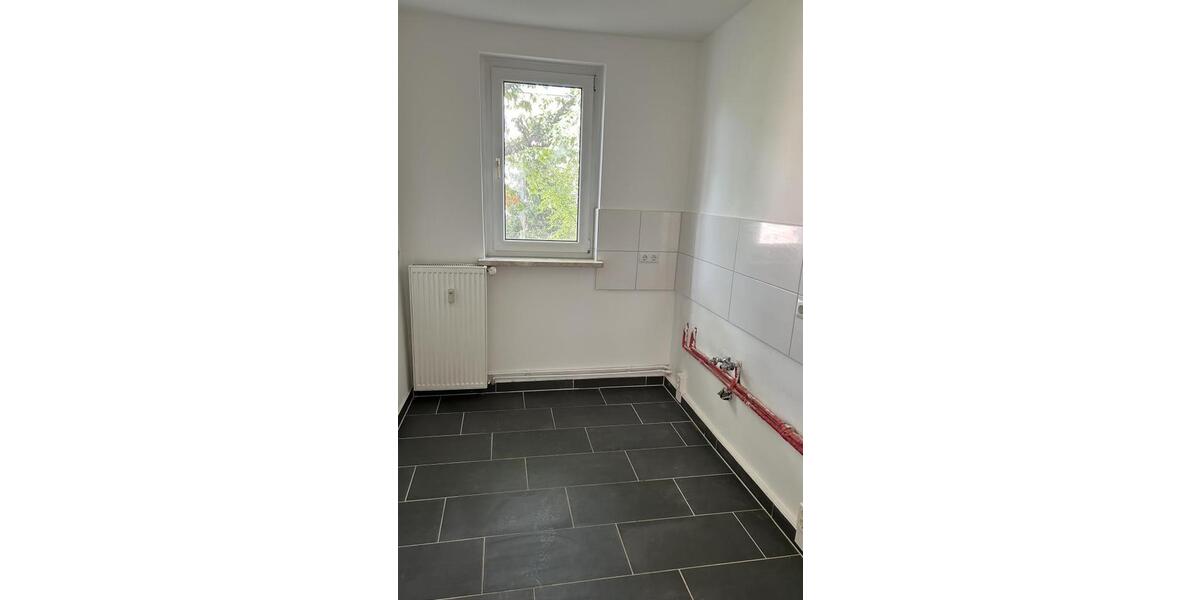 Mit Balkon und Dusche! 3 zimmer