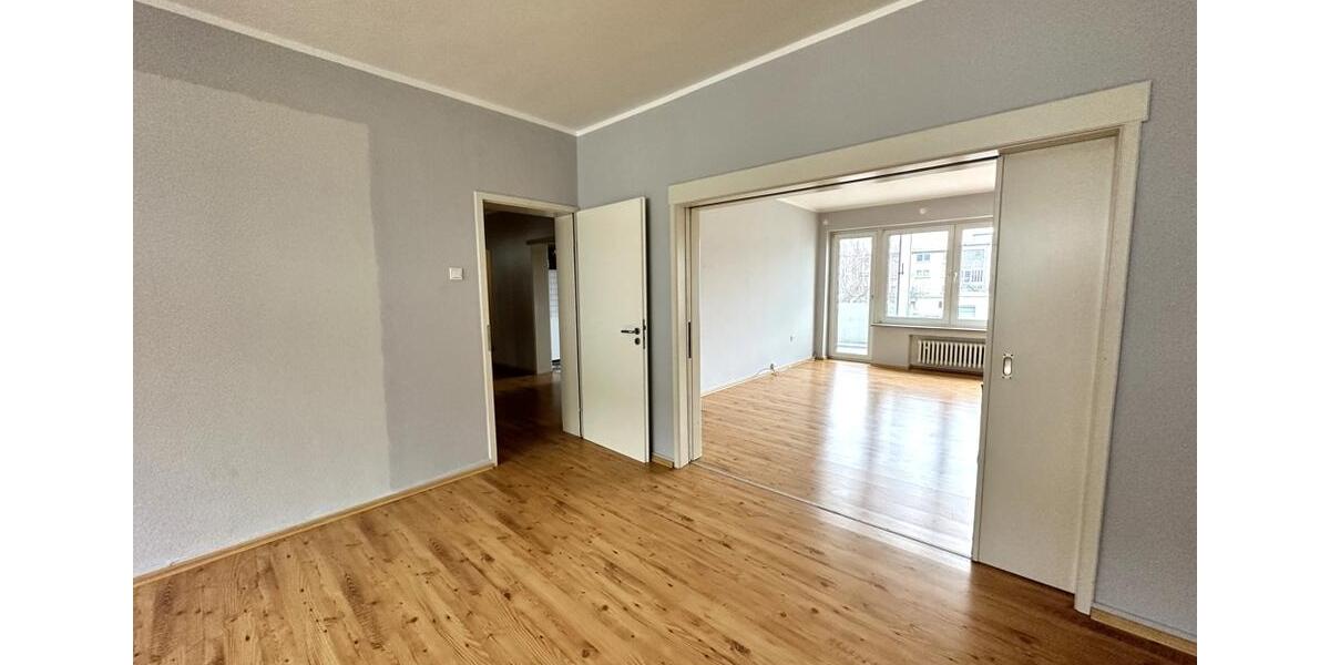 Etagenwohnung Gelsenkirchen - 4 Zimmer, 130 m&sup2;, 750&euro; | Angebot:21437740