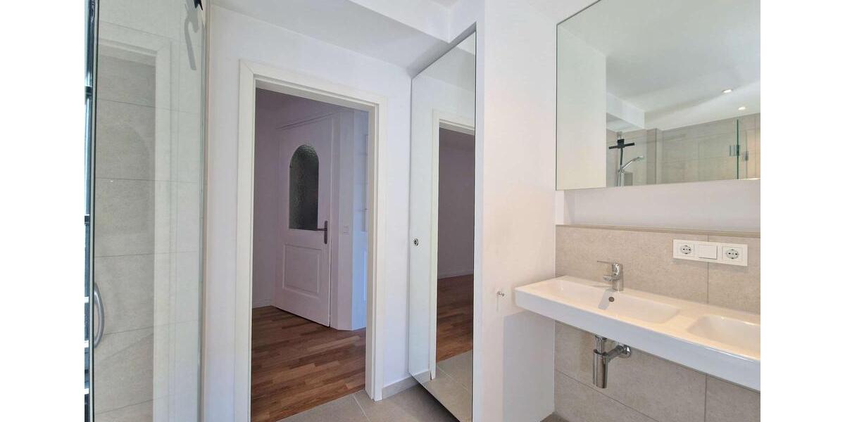 Dachgeschoßwohnung Stuttgart Stuttgart-West - 3 Zimmer, 95 m&sup2;, 1.960&euro; | Angebot:26532461