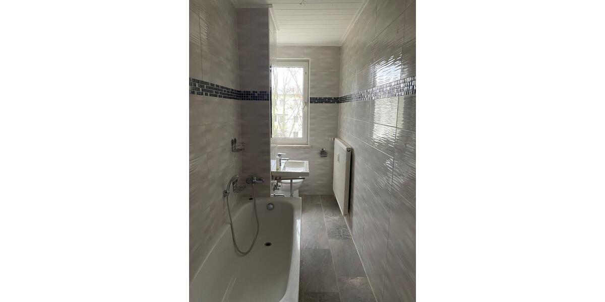 Etagenwohnung Merseburg - 4 Zimmer, 75 m&sup2;, 487&euro; | Angebot:25723598