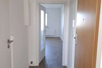 Wohnung Glauchau - 3 Zimmer, 55 m&sup2;, 365&euro; | Angebot:26516164