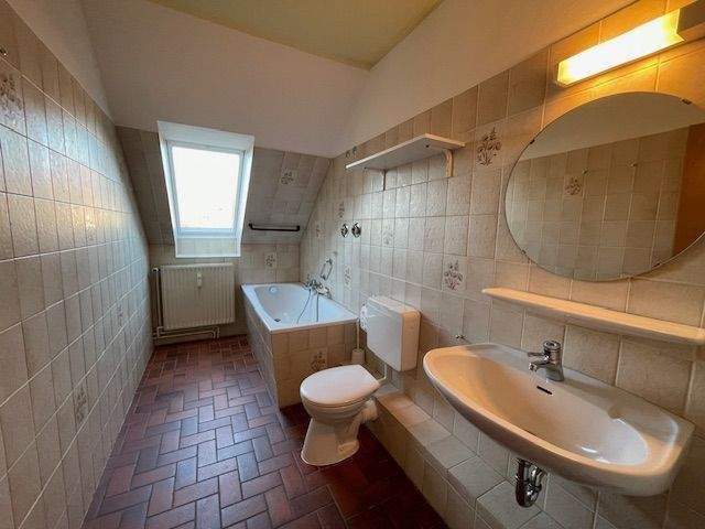 Etagenwohnung Scharnebeck - 3 Zimmer, 100 m&sup2;, 900&euro; | Angebot:26751463