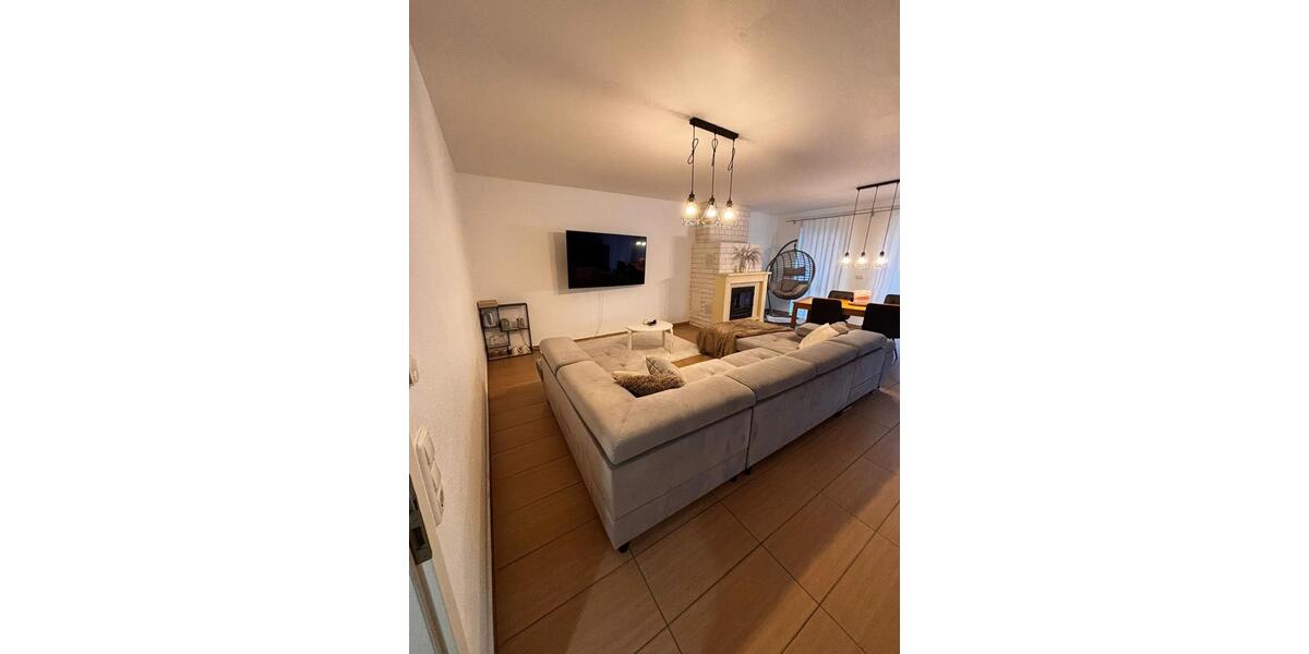 Etagenwohnung Köln Rodenkirchen - 4 Zimmer, 120 m&sup2;, 2.400&euro; | Angebot:26602705