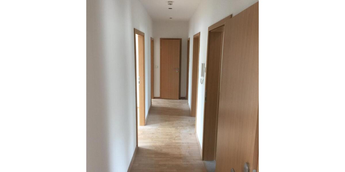 Etagenwohnung Seesen - 4 Zimmer, 95 m&sup2;, 690&euro; | Angebot:25991354