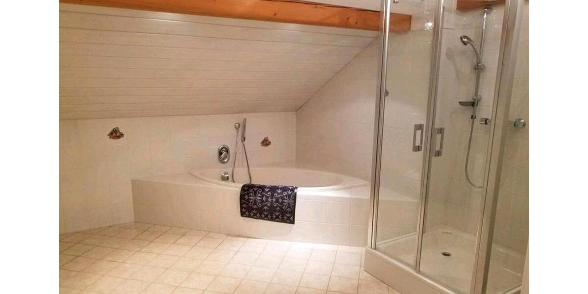 Dachgeschoßwohnung Kirchberg im Wald - 2 Zimmer, 74 m&sup2;, 640&euro; | Angebot:26598083