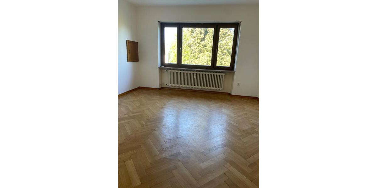 Etagenwohnung Saarbrücken Brebach-Fechingen - 3.5 Zimmer, 120 m&sup2;, 800&euro; | Angebot:26301533