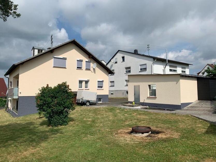 2 Zimmer Wohnung mit EBK, Balkon, Stellplatz ab Oktober