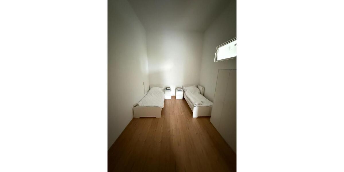 Wohnen auf Zeit Kirchenlamitz Hohenbuch - 10 Zimmer, 80 m&sup2;, 20&euro; | Angebot:23560561