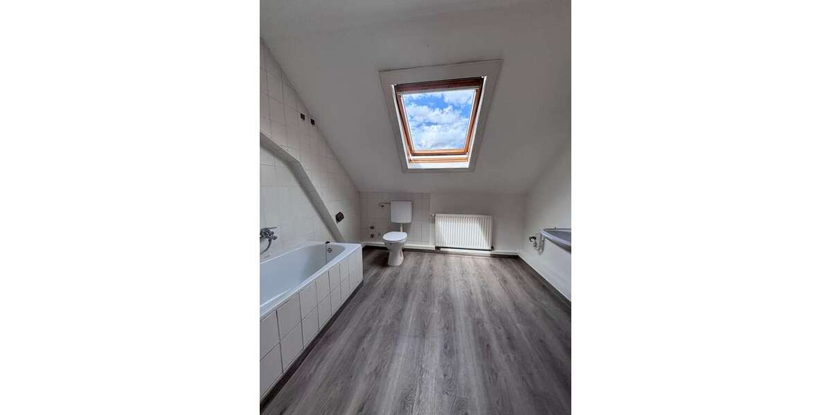 Gemütliches Dachgeschoss-Idyll mit Gartenmitnutzung in zentraler Lage von Neuwied! - 2- Neuwied | Angebot:26820745