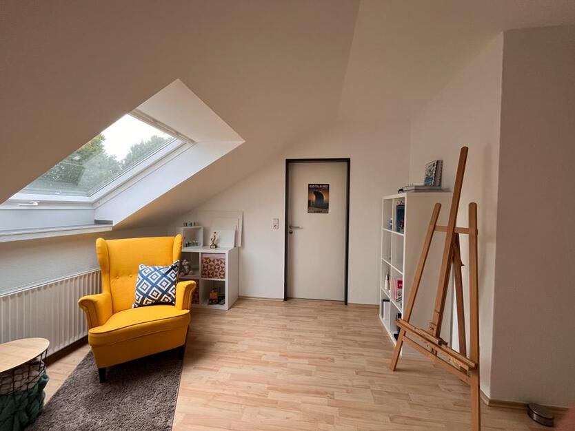 Lichtdurchflutete und gemütliche Dachgeschosswohnung in Ascheberg zimmer