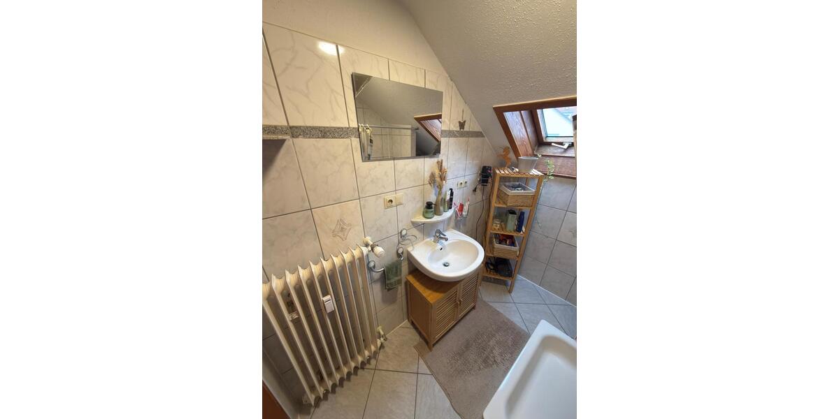 Dachgeschoßwohnung Winnenden - 3.5 Zimmer, 85 m&sup2;, 1.049&euro; | Angebot:25106596