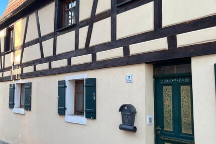 Haus Herrieden - 4 Zimmer, 110 m&sup2;, 900&euro; | Angebot:24589739