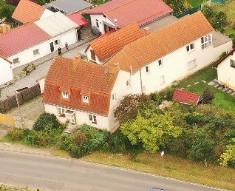 WG mit Garten und Gemeinschaftsräumen – vier Zimmer frei