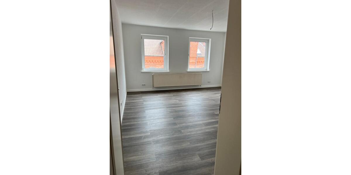 Erdgeschoßwohnung Hildesheim Itzum-Marienburg - 3.5 Zimmer, 900 m&sup2;, 900&euro; | Angebot:25335243