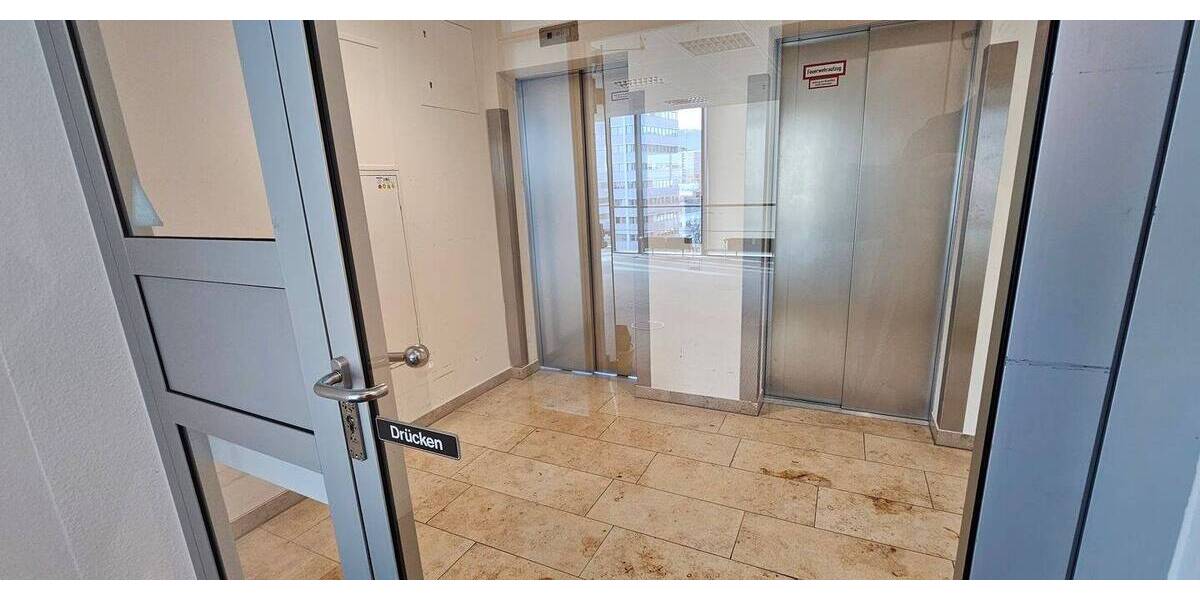 Gewerbeobjekt Freiburg im Breisgau Altstadt - 1 Zimmer, 249 m&sup2;, 4.100&euro; | Angebot:25706366