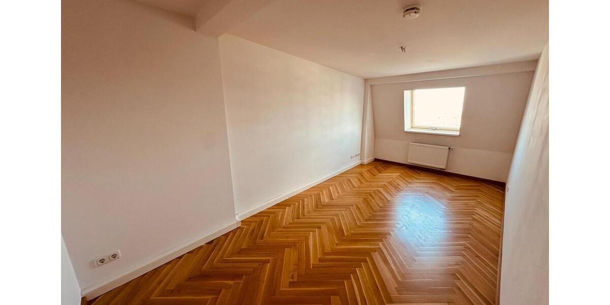 Dachgeschoßwohnung Dresden Cotta - 3.5 Zimmer, 89 m&sup2;, 1.150&euro; | Angebot:26013540