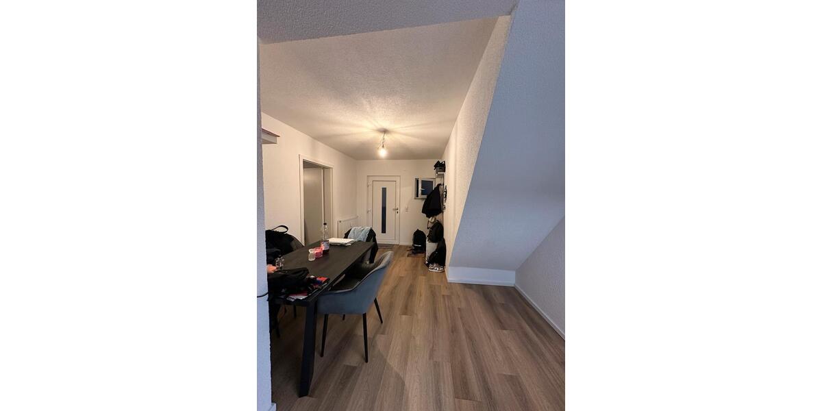 Etagenwohnung Pfinztal - 2 Zimmer, 65 m&sup2;, 1.200&euro; | Angebot:26640250