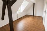 Dachgeschoßwohnung Merseburg - 4 Zimmer, 90 m&sup2;, 590&euro; | Angebot:26535293