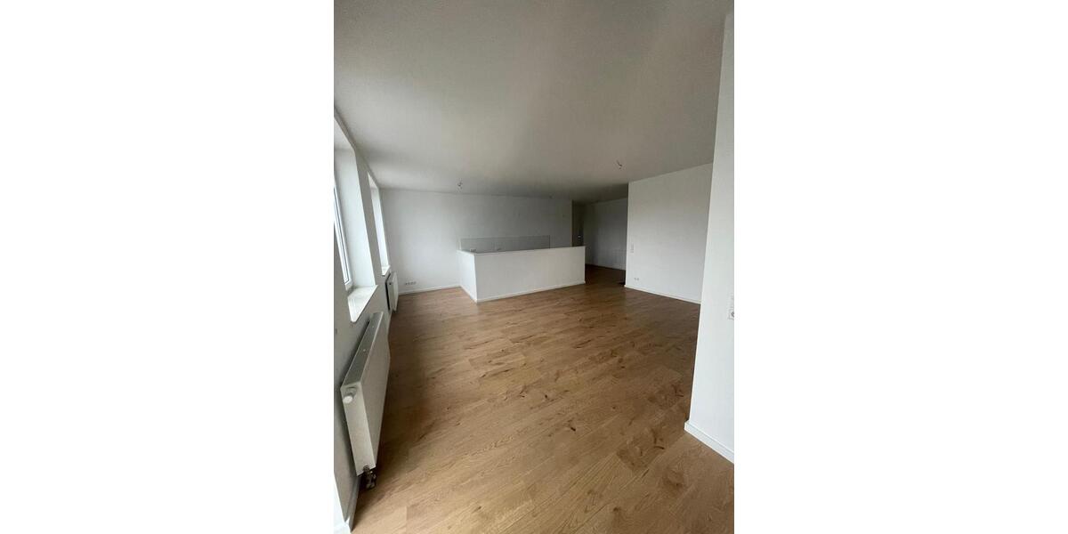 +++ Sanierte 4-Raum Wohnung mit großer Terrasse +++ 4 zimmer