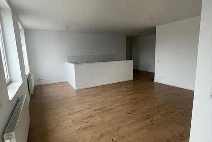Wohnung Bernburg (Saale) - 4 Zimmer, 147 m&sup2;, 1.100&euro; | Angebot:15008921