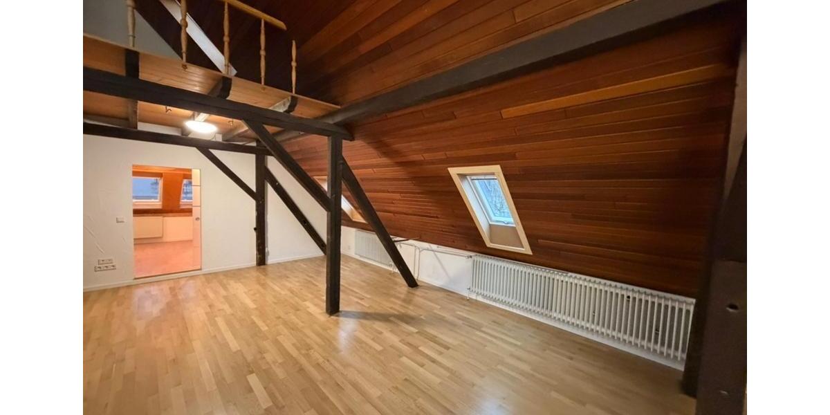 Dachgeschoßwohnung Homburg - 2 Zimmer, 65 m&sup2;, 690&euro; | Angebot:24717499