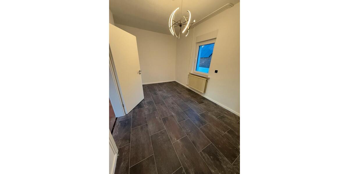 Dachgeschoßwohnung Herford Falkendiek - 4 Zimmer, 110 m&sup2;, 1.100&euro; | Angebot:25238959