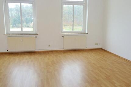 Wohnung Werdau - 4 Zimmer, 117 m&sup2;, 590&euro; | Angebot:24214747