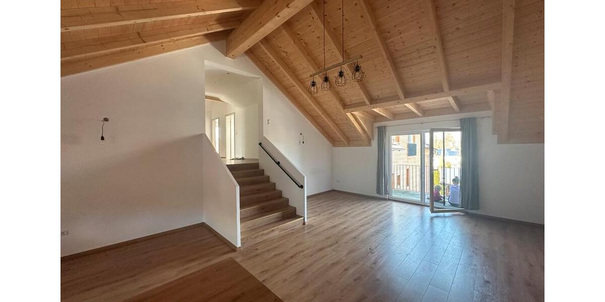 Maisonettenwohnung Landau an der Isar - 4 Zimmer, 130 m&sup2;, 1.150&euro; | Angebot:26039870