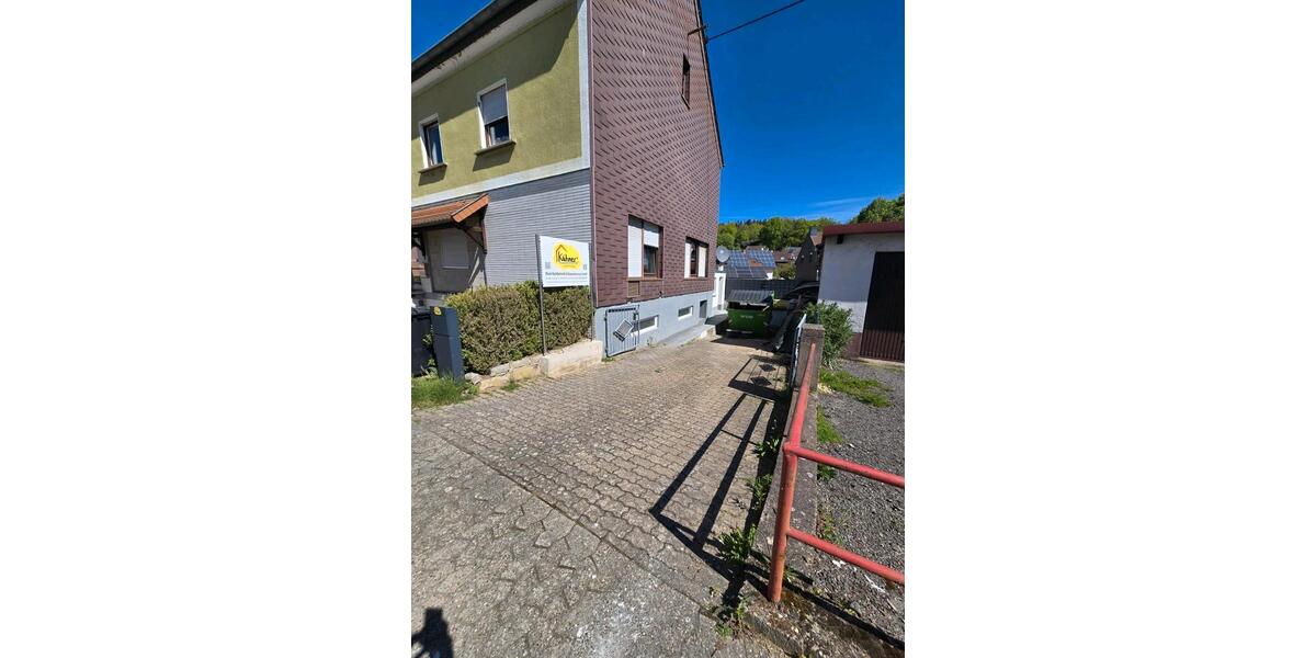 Etagenwohnung Dillingen (Saar) - 2 Zimmer, 70 m&sup2;, 600&euro; | Angebot:26295593