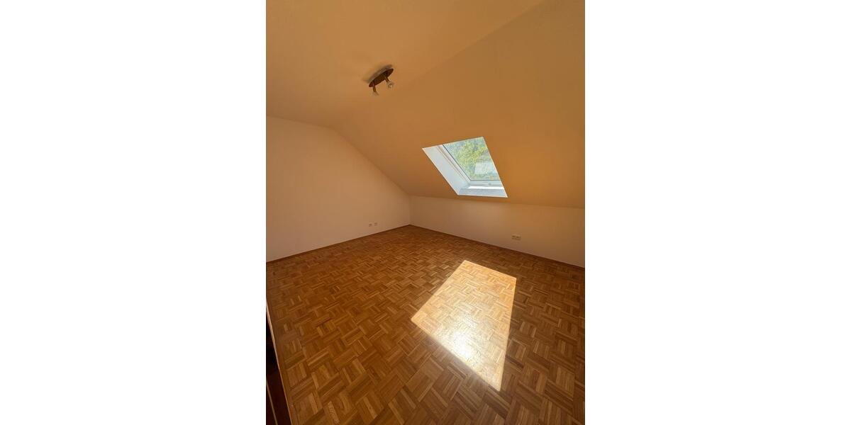 Dachgeschoßwohnung Hann. Münden - 3 Zimmer, 83 m&sup2;, 1.250&euro; | Angebot:26511930